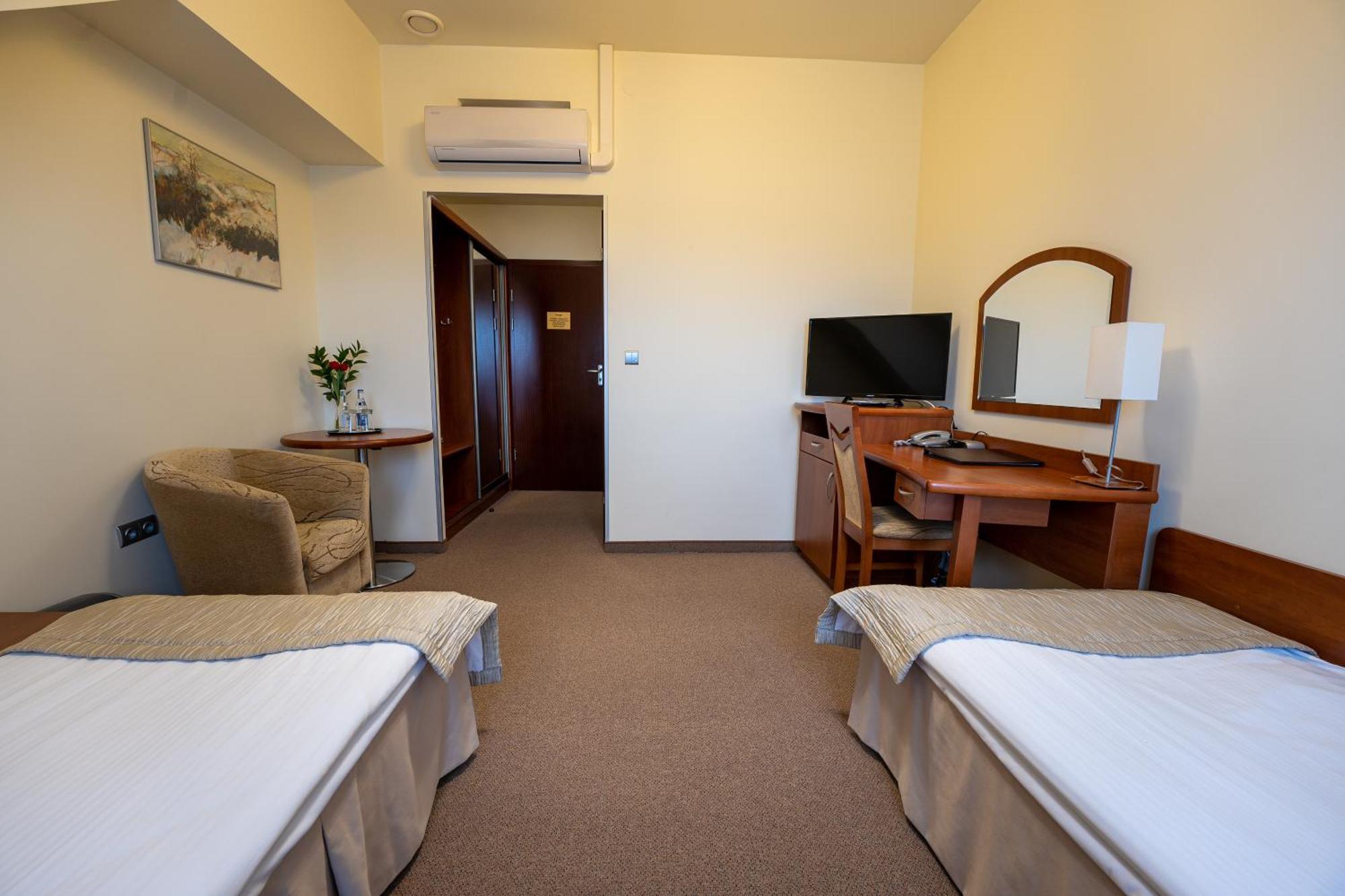 Hotel Szelców Lesko Zewnętrze zdjęcie